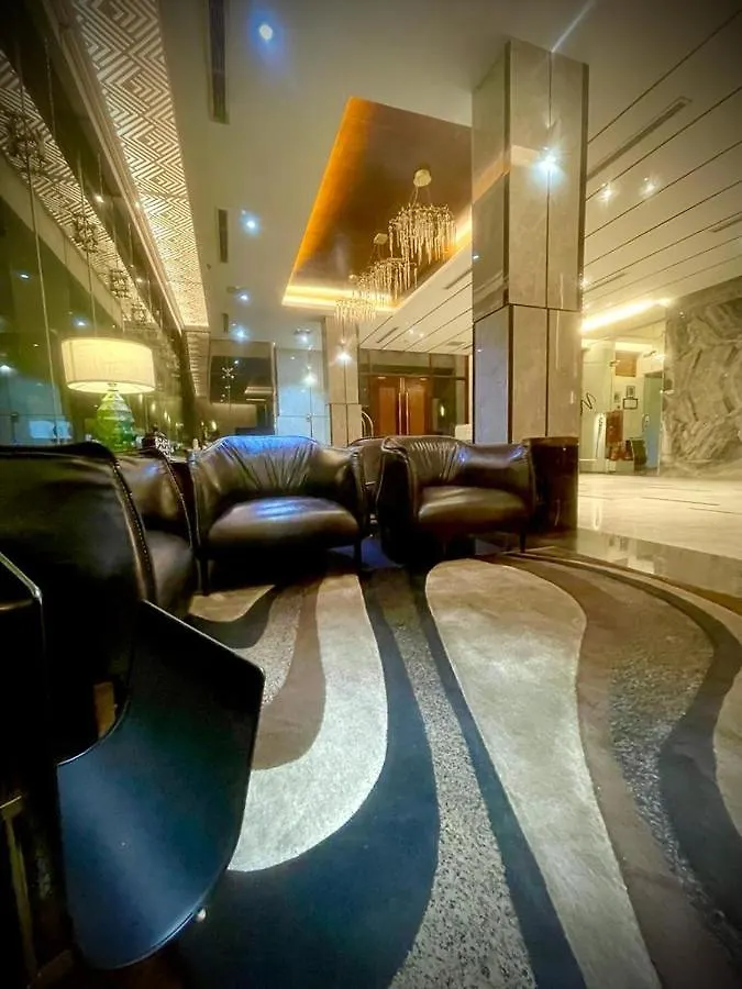 Empyrean Dhaka City Centre 4*,